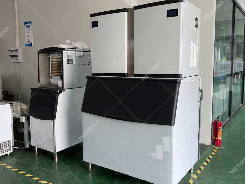 Commercial Ice Making Machine Live Shot4.jpg