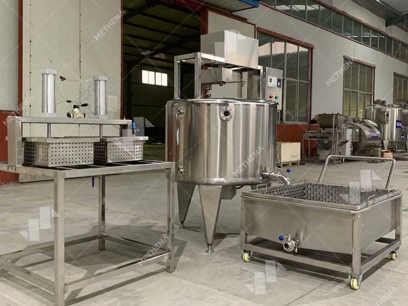 cheese making machine live shot4.jpg